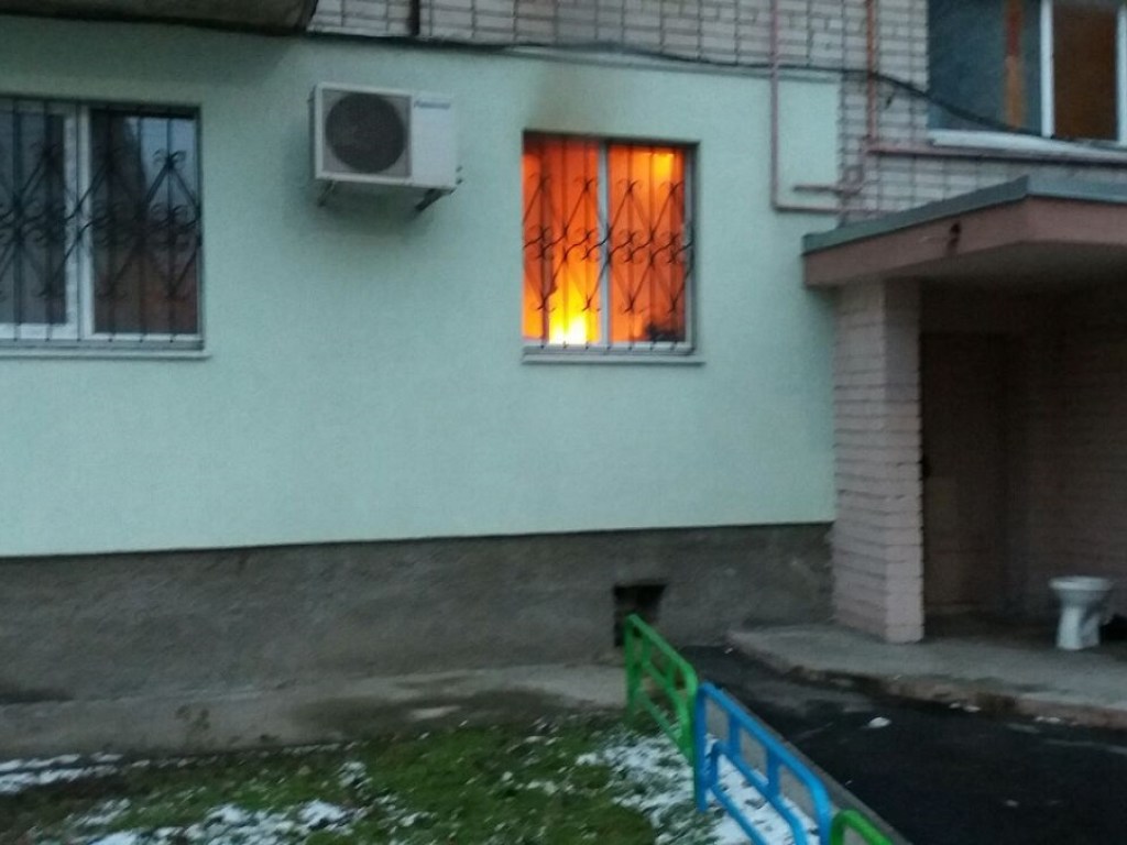 Под Днепром в 9-этажном доме произошел пожар (ФОТО)