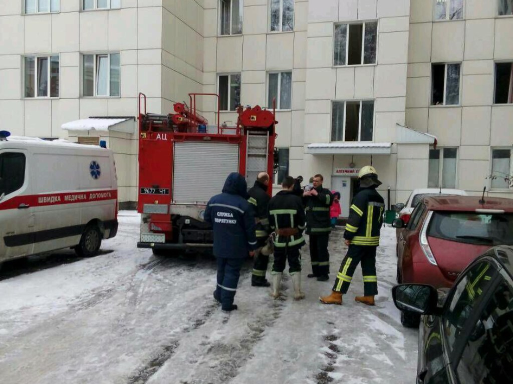 В столичном медучреждении произошел пожар, спасатели эвакуировали пациентов (ФОТО)