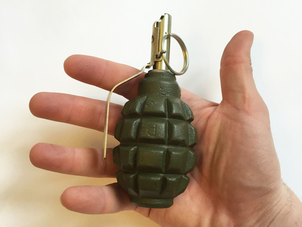 Под Киевом солдат с гранатой попытался ограбить АЗС