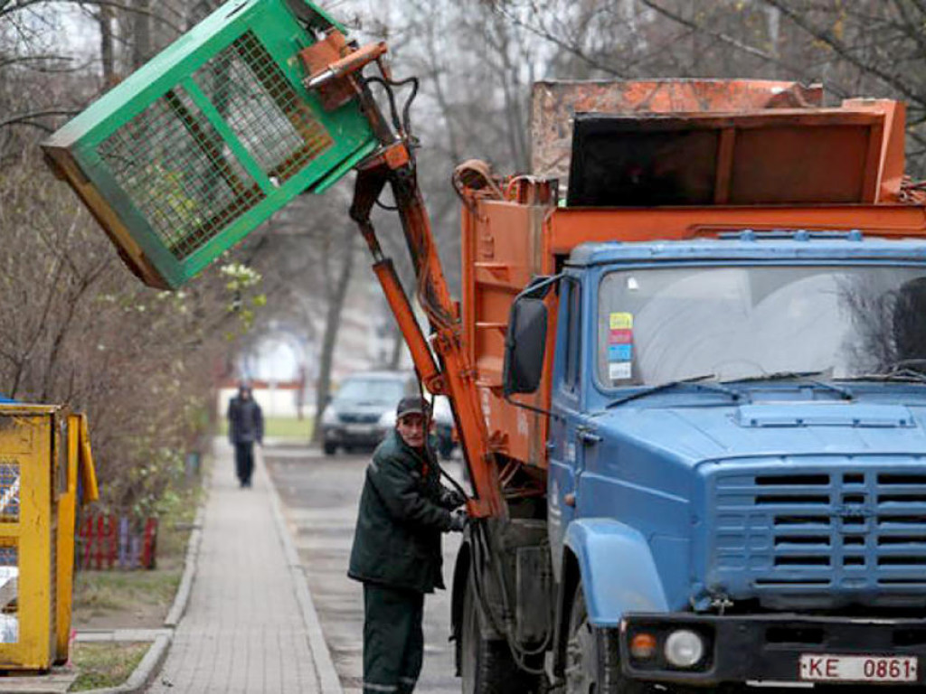 В Украине могут в два раза поднять тариф на вывоз мусора