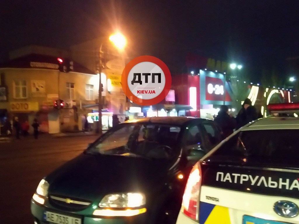 На левом берегу Киева Chevrolet сбил пьяного пешехода (ФОТО)