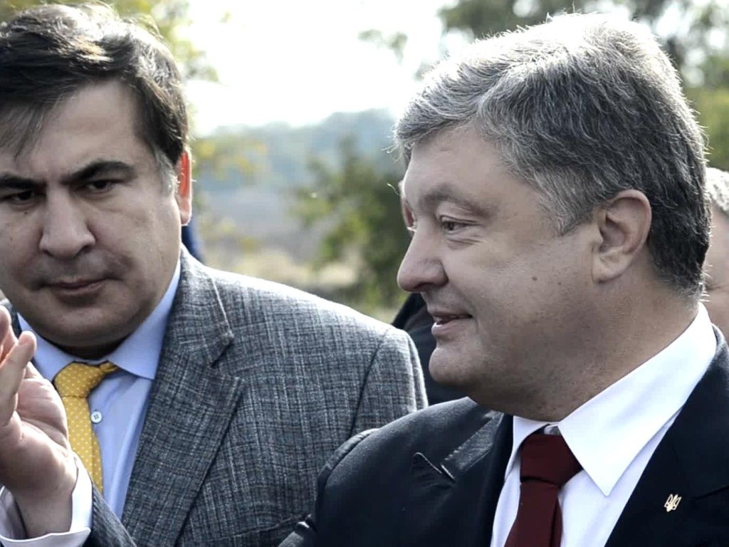 Жизнь без Михо: на что обменял Порошенко вывоз Саакашвили?
