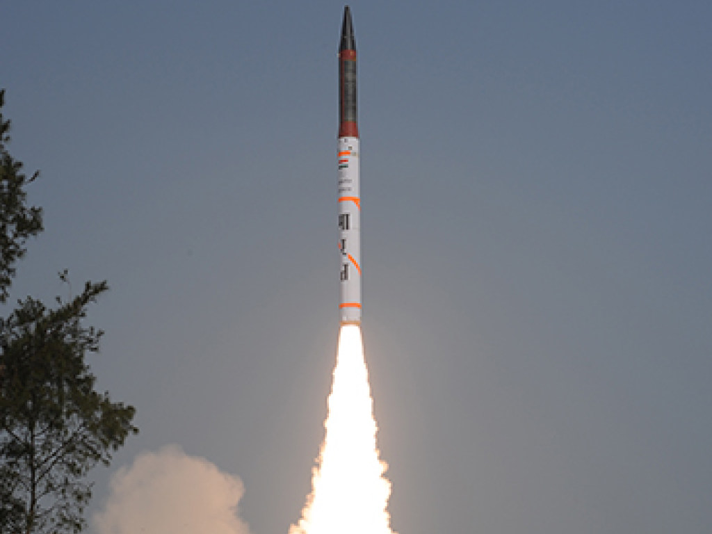 Индия успешно испытала баллистическую ракету (ФОТО, ВИДЕО)