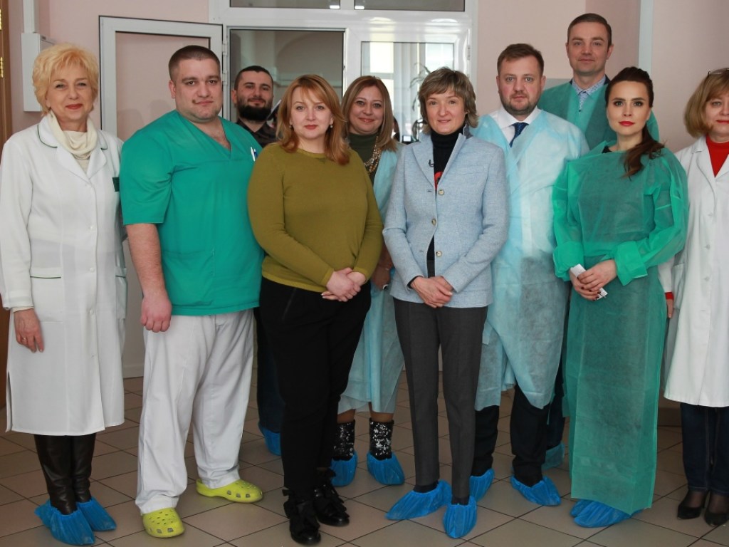 Телеканал «Интер» доставил в «ОХМАТДЕТ» жизненно важное оборудование