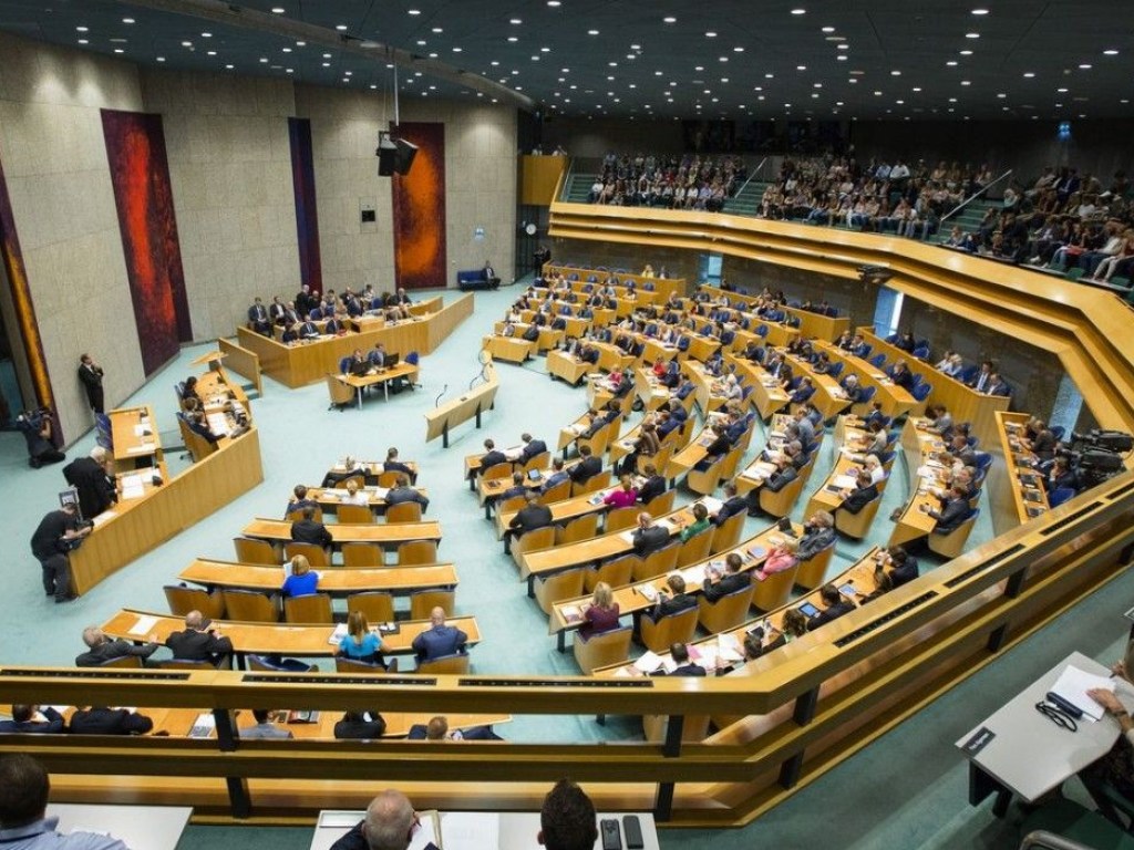 Парламент Нидерландов отменил закон о референдуме, блокировавший ассоциацию Украины