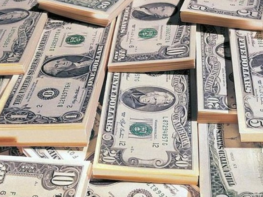 НБУ установил официальный курс на уровне 26,98 гривен за доллар