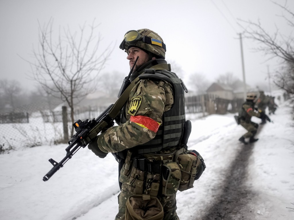 Ситуация на Донбассе должна улучшиться и без ввода миротворцев &#8212; эксперт