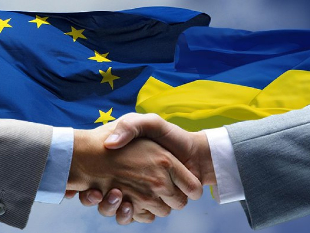 Украина не сможет претендовать даже на кандидатство в члены ЕС – политолог