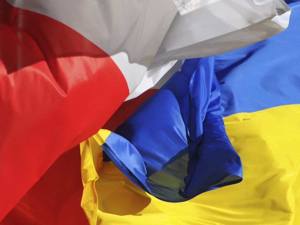 Польша: Украинской части закона об Институте нацпамяти нужна большая умеренность