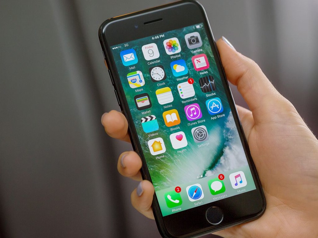 Apple представит самый большой iPhone на две сим-карты к концу года