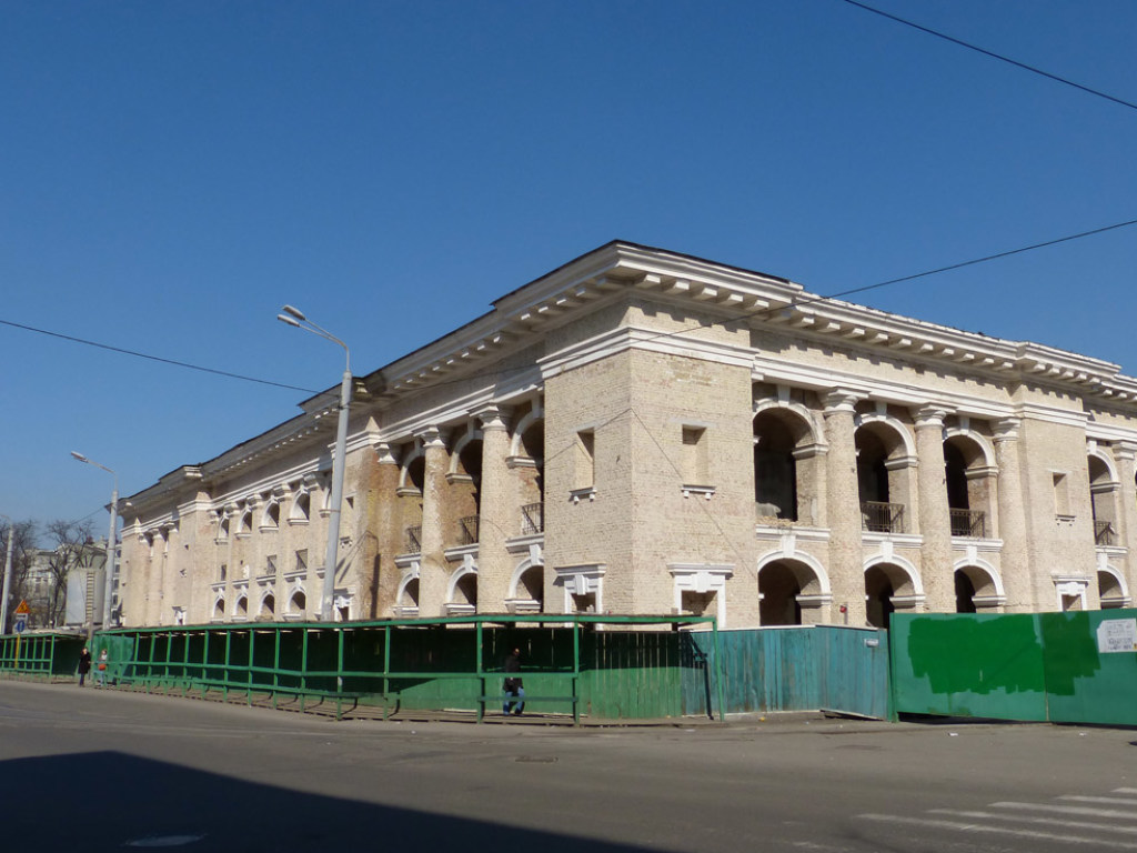 Суд по Гостиному двору в Киеве: Здание вернули в собственность государства