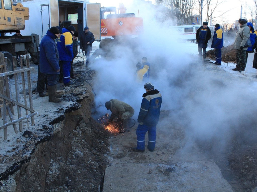 Киевская власть с помощью латания теплосетей выводит миллиарды гривен из городского бюджета – эксперт