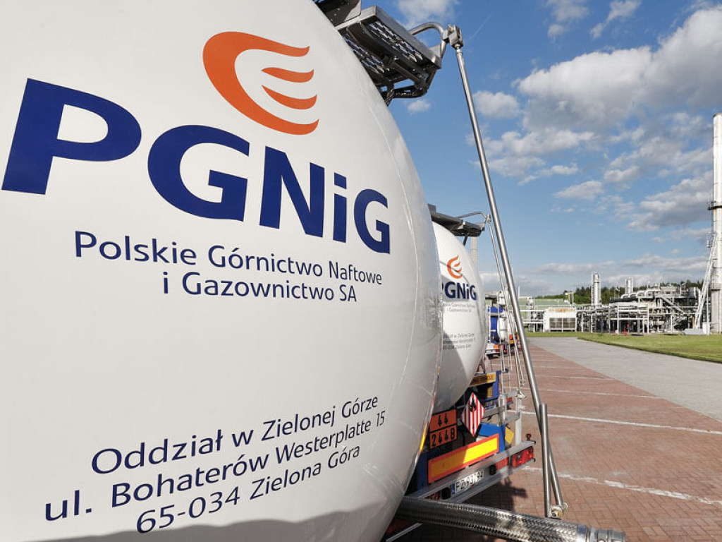 Украина заключила срочный контракт с Польшей о поставках газа