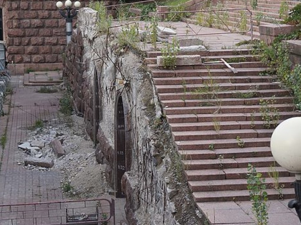 Улицу Крещатик можно спасти от полного развала только внесением в список объектов ЮНЕСКО – эксперт