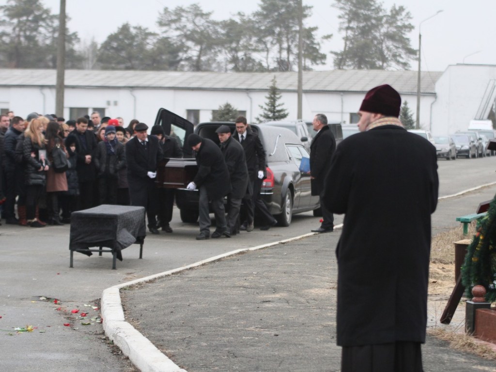 Похороны в Киеве в среднем обойдутся в 3-4 тысячи гривен – эксперт