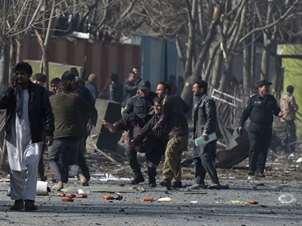 При взрыве возле мечети в Кабуле убито не менее 9 человек