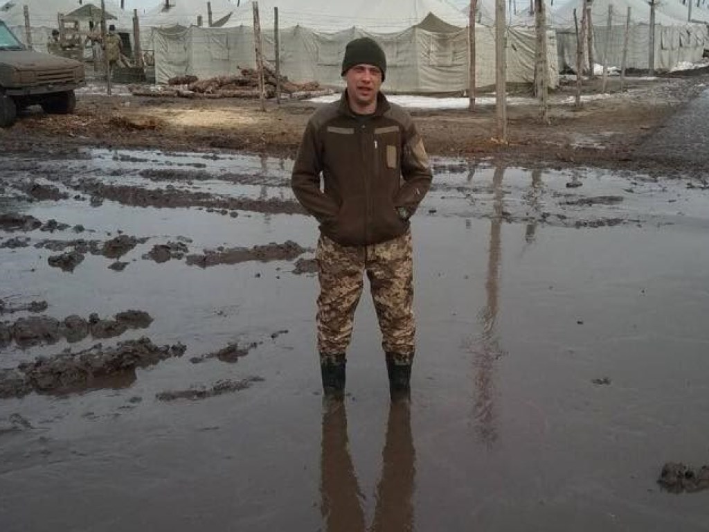 Весна пришла: грязью затопило палаточный городок на военном полигоне в Николаевской области (ФОТО)