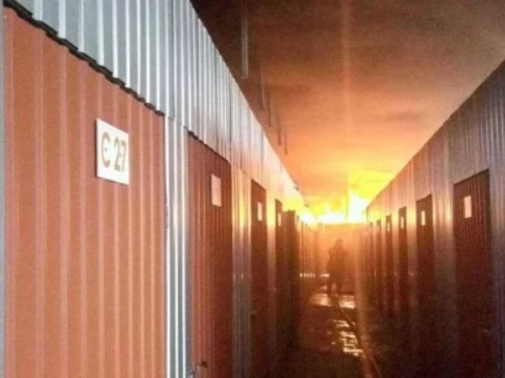 В Киеве на Туполева ликвидировали масштабный пожар: появились первые подробности (ФОТО)