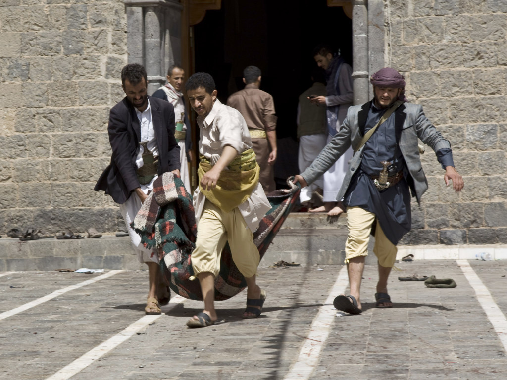 В Йемене военную кухню на автомобиле атаковал смертник, погибли четыре человека