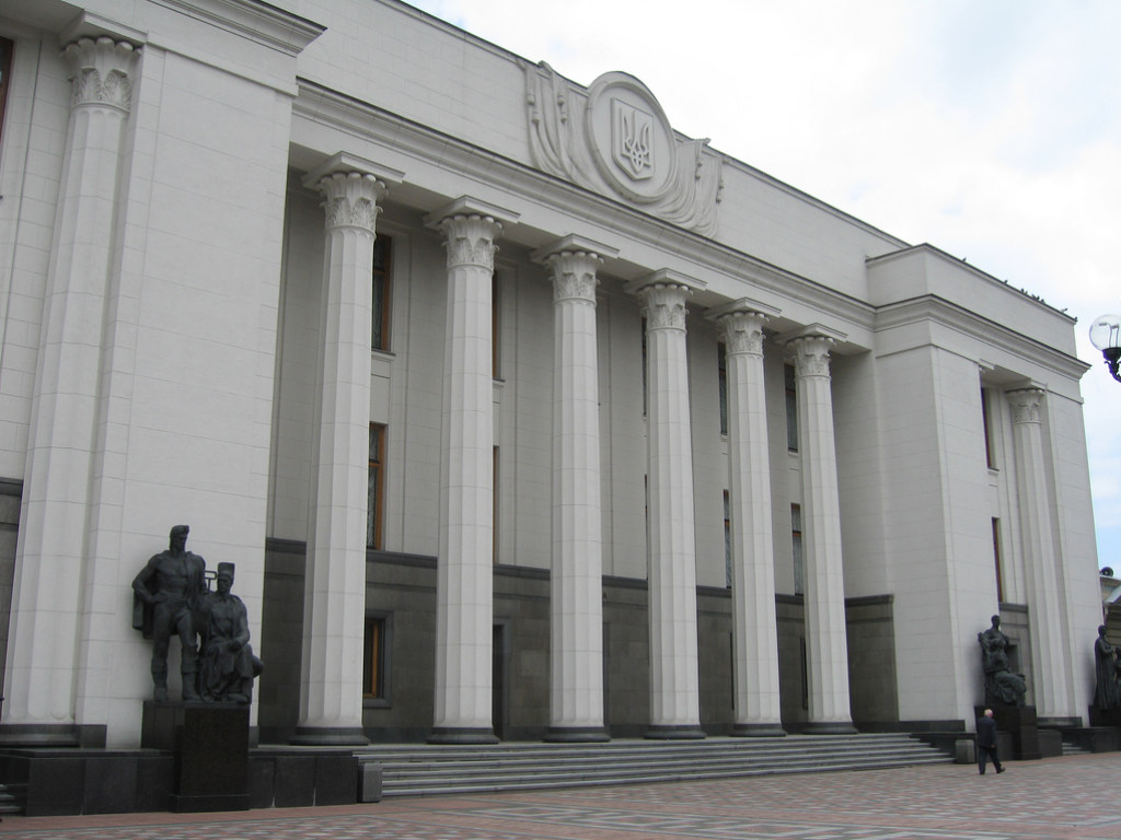 Рада сегодня рассмотрит законопроект о защите детей от сексуальной эксплуатации