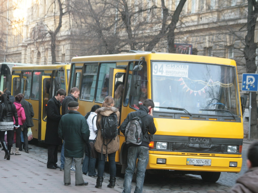 Эксперт: Обязательная установка валидаторов в киевских маршрутках – очередная коррупционная схема