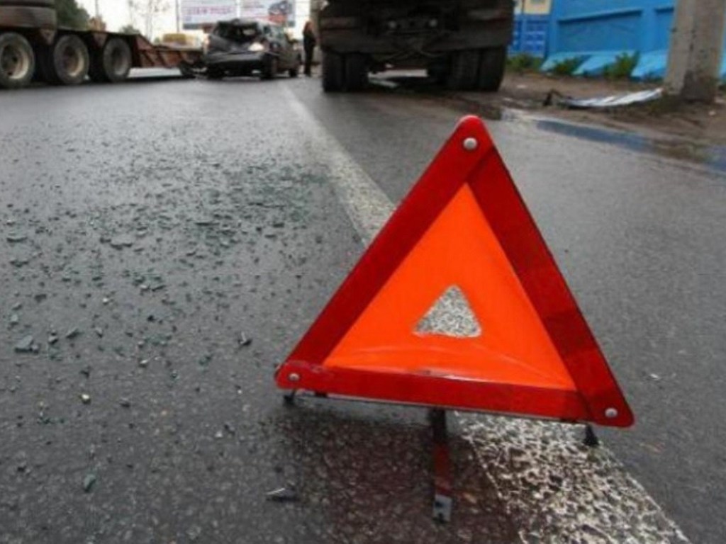 В Одессе в результате массового ДТП повредили автомобиль полиции (ФОТО)