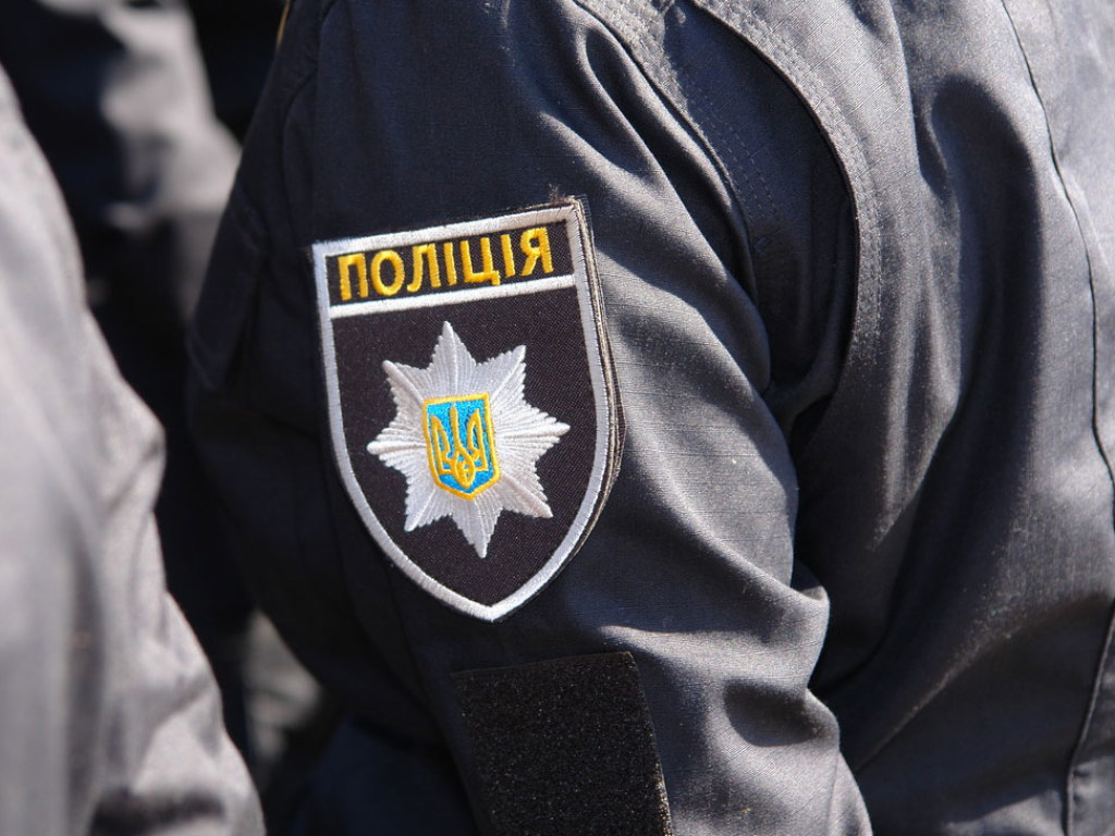В Киеве под недостроенной высоткой нашли тело молодого парня (ФОТО)