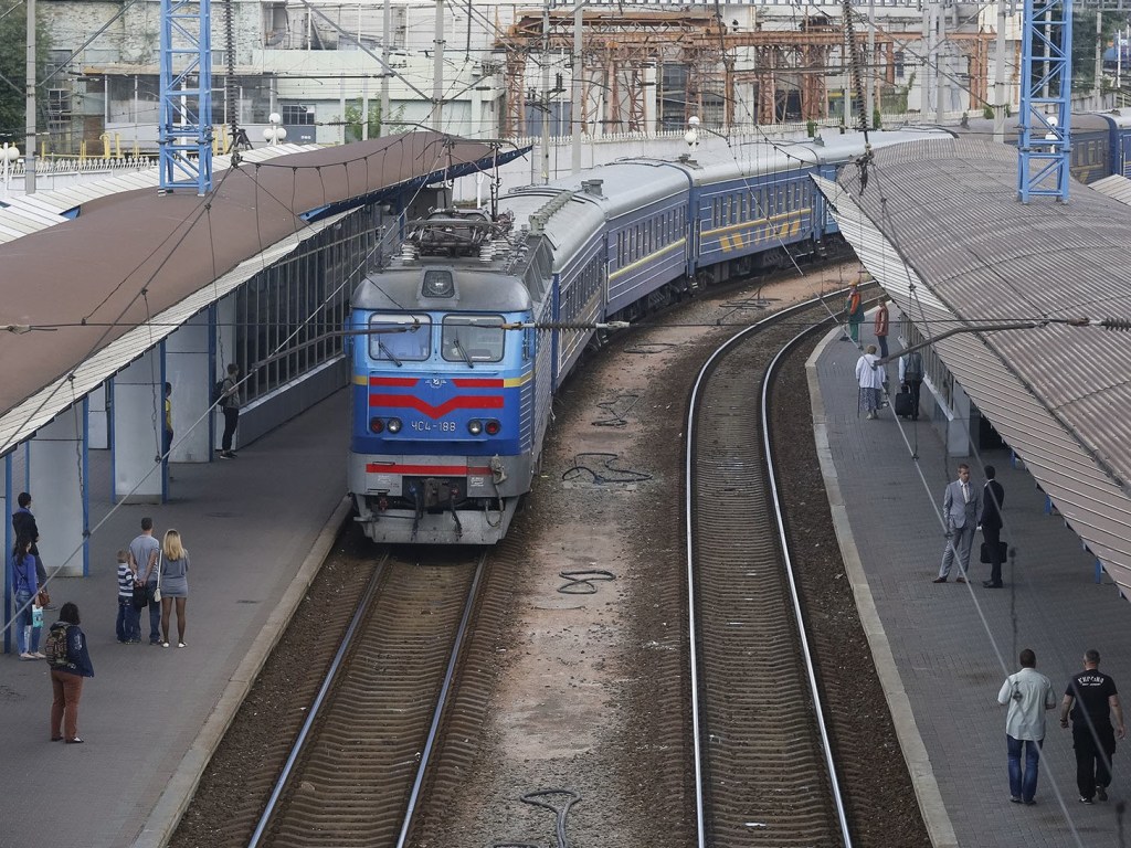 На Пасху «Укрзализныця» назначила 12 дополнительных поездов (ФОТО)
