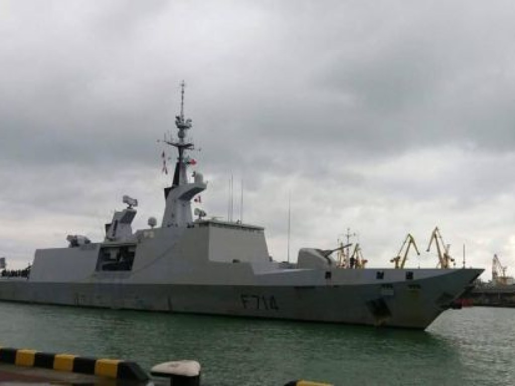 В Одессе пришвартуются иностранные военные корабли