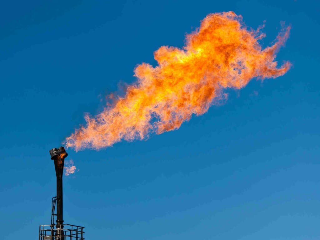 Порошенко подписал закон об упрощении добычи нефти и газа