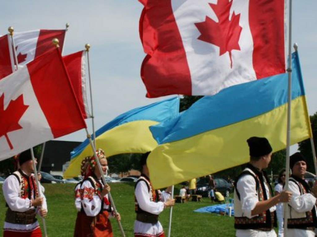 Канада не будет предоставлять Украине летальное оружие бесплатно