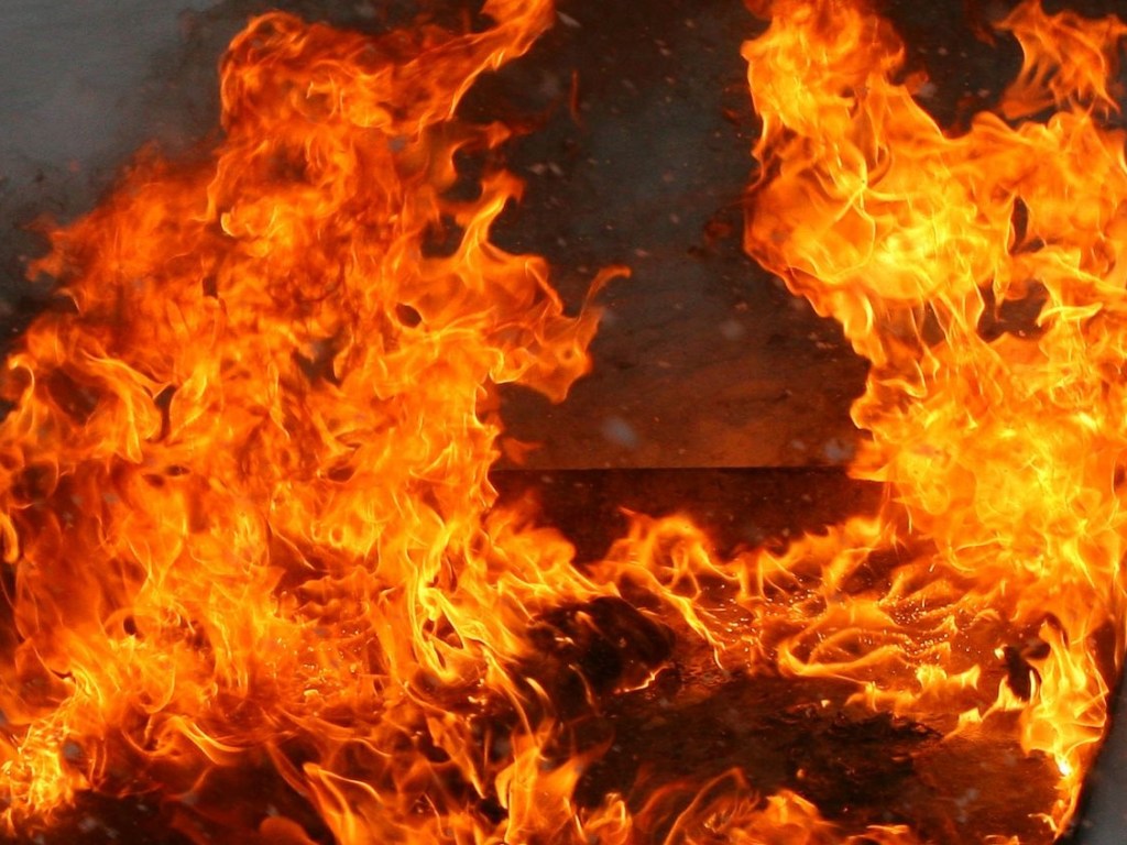 В Луганской области горело общежитие, эвакуированы 39 человек