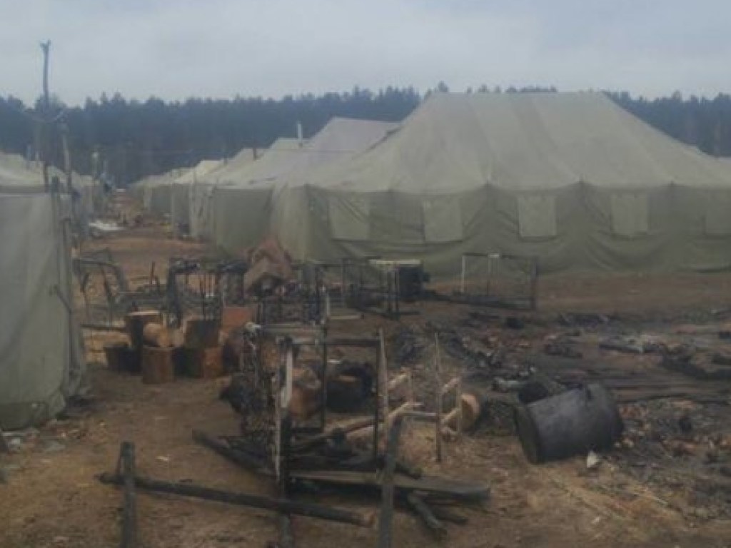 На Черниговщине в палаточном городке ВСУ произошел пожар (ФОТО)
