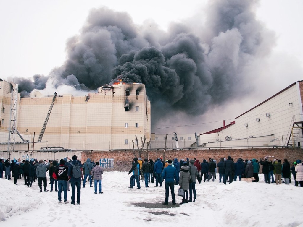 Трагедия в Кемерово: В СК РФ заявили, что сгоревший ТЦ построен самовольно