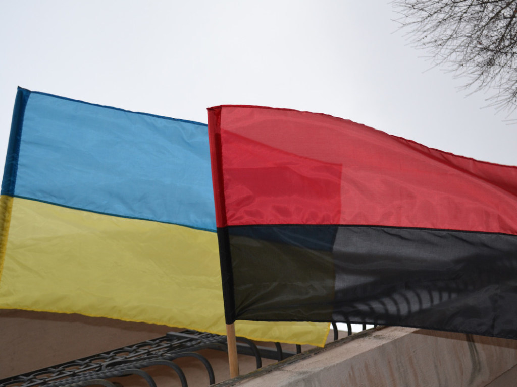 Инициатива сделать флаг ОУН-УПА государственным символом ухудшит отношения с  Польшей – политолог