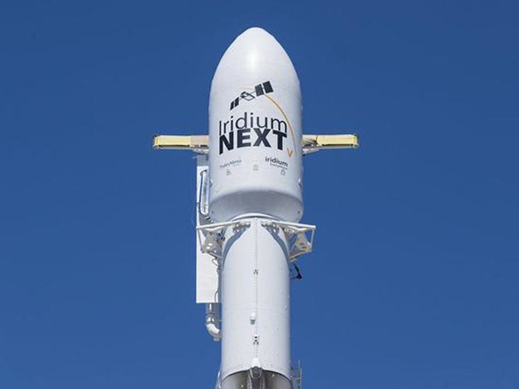 SpaceX запускает новую версию ракеты Falcon 9 (ВИДЕО)