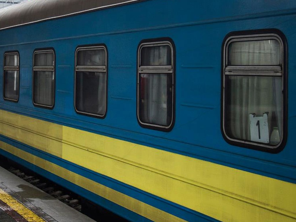 На Львовщине поезд сбил 32-летнего мужчину