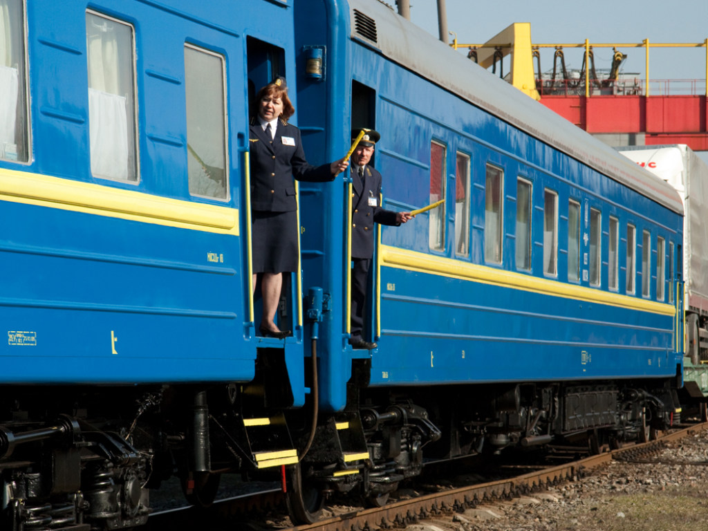 В поездах дальнего следования пассажиров будут кормить завтраками – «Укрзализныця»