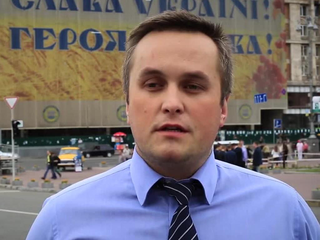 Холодницкий просит отстранения от должности на время расследования