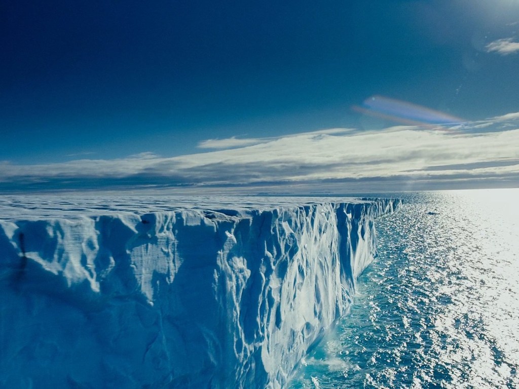 Экологи бьют тревогу из-за исчезновения арктического льда