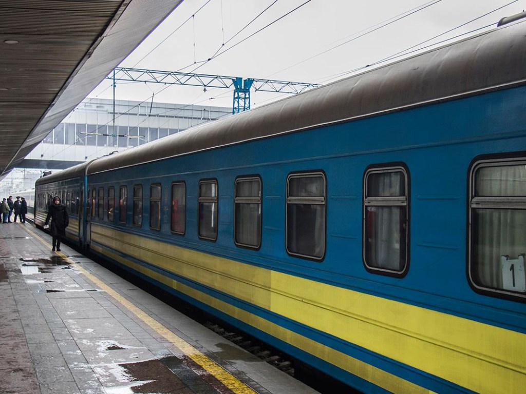 «Укрзализныця» назначила еще 3 дополнительных поезда к Пасхе