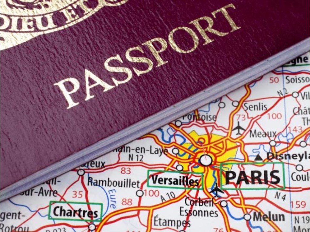 Франция продлит пограничный контроль в Шенгене на шесть месяцев