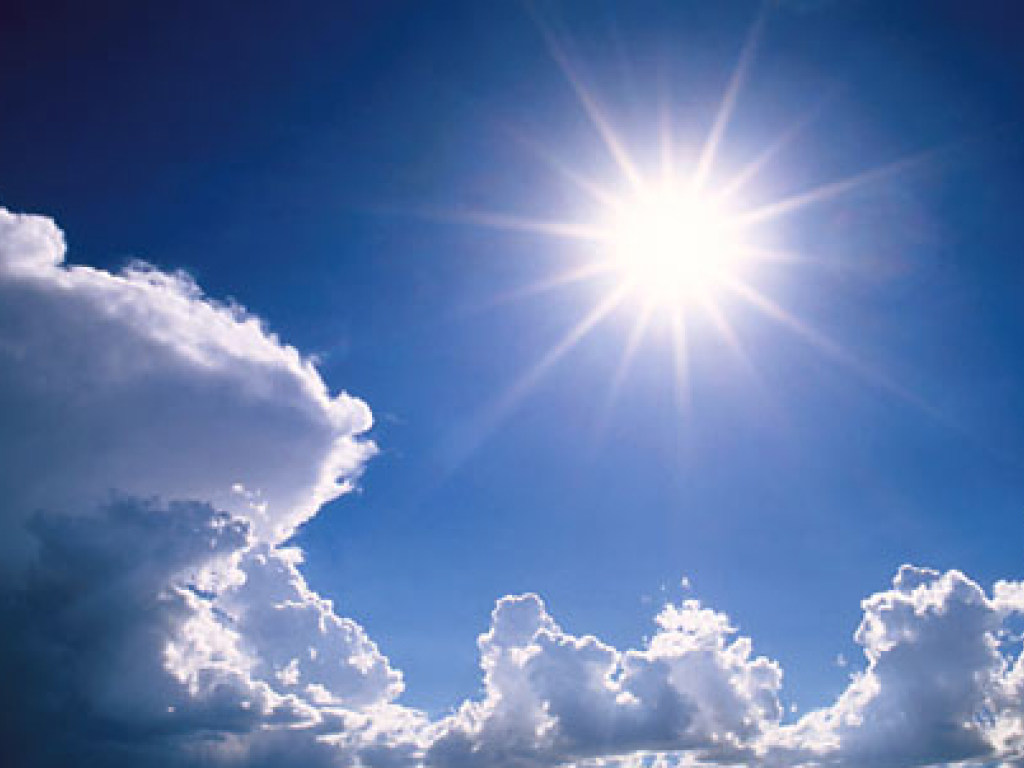 Синоптик: В воскресенье украинцев ожидает солнечная погода, днем до +20 градусов