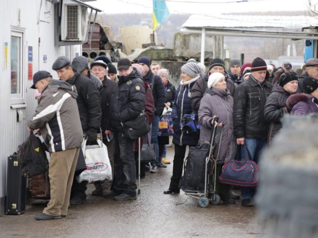 На Пасхальные праздники в зоне АТО упростили режим пересечения линии разграничения