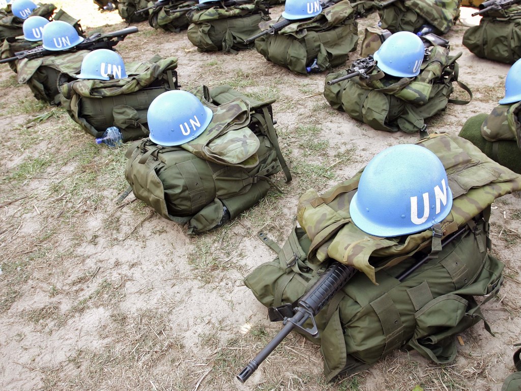 Порошенко рассказал о перспективах размещения миротворцев ООН на Донбассе