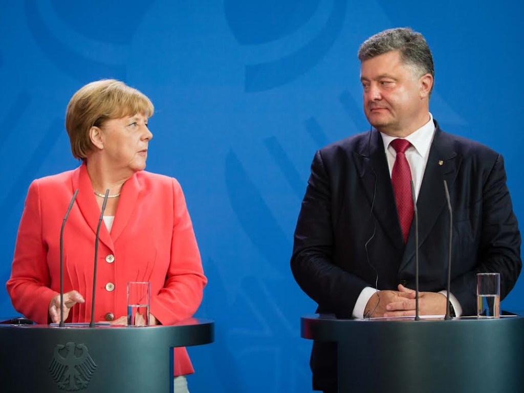 Сегодня в Германии Порошенко проведет встречу с Меркель