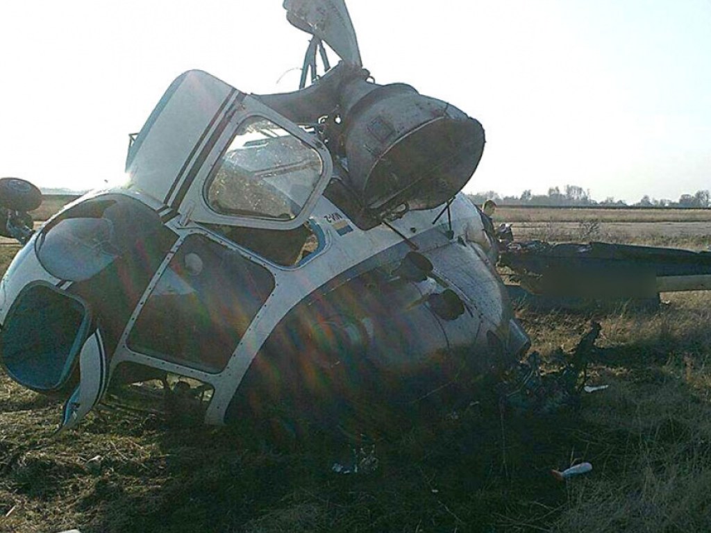 В Полтавской области упал частный вертолет (ФОТО)