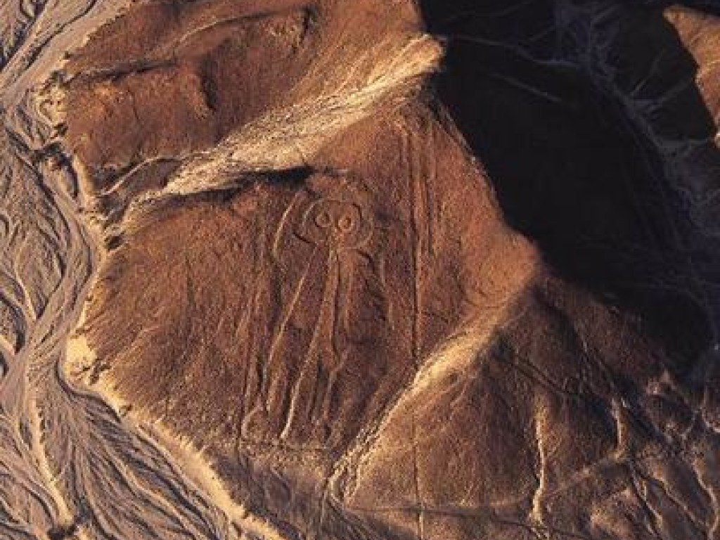На знаменитом плато Наска в Перу обнаружили новые космические рисунки (ВИДЕО)
