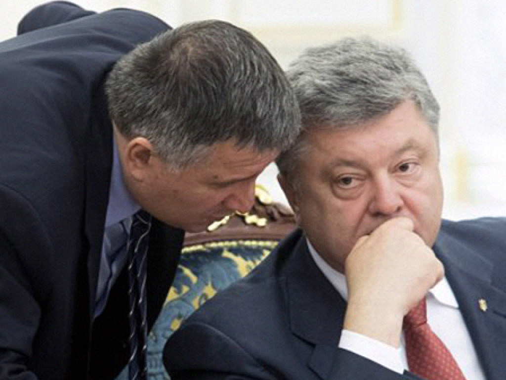 Аваков отмежевался от Банковой: шлет месседжи для Тимошенко?