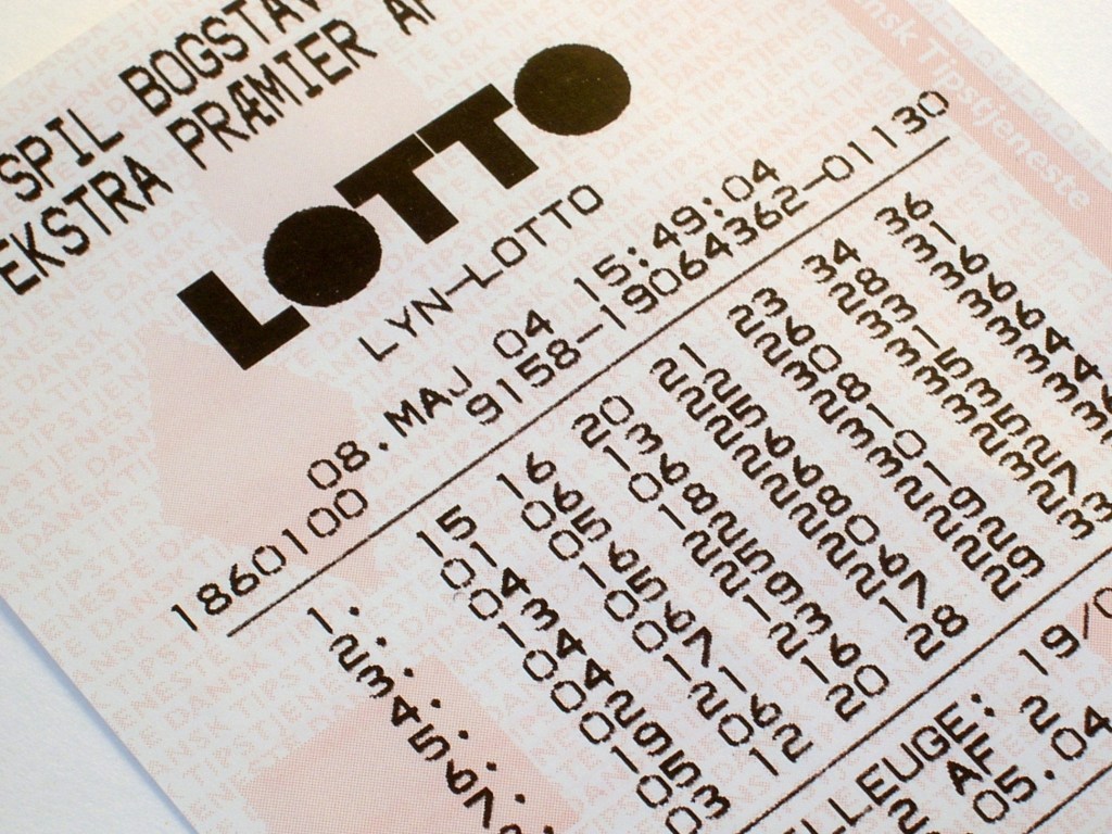 Американец нашел лотерейный билет с многомиллионным выигрышем в мусорном баке